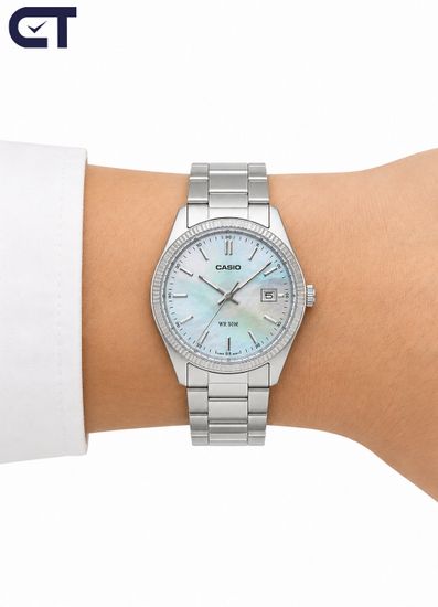 Casio MTP-1302DS-7A Standard часы наручные мужские — модель с перламутровым циферблатом и стальным браслетом