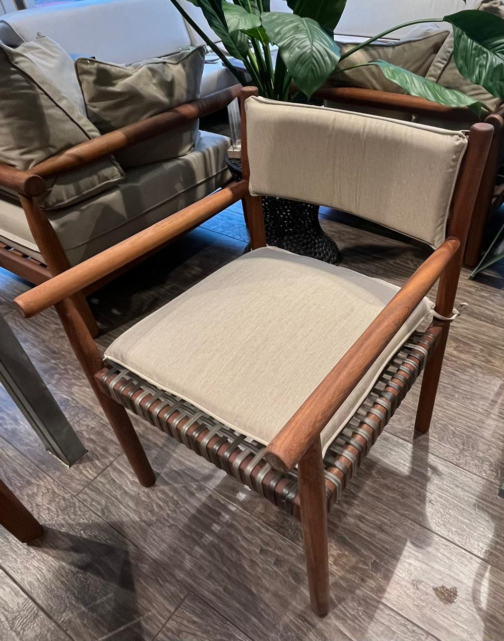 ICON Chair кресло деревянное, массив ироко