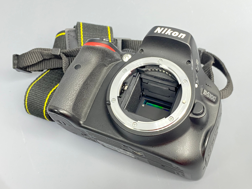Nikon D51000 Сломан затвор Ошибка в LiveView