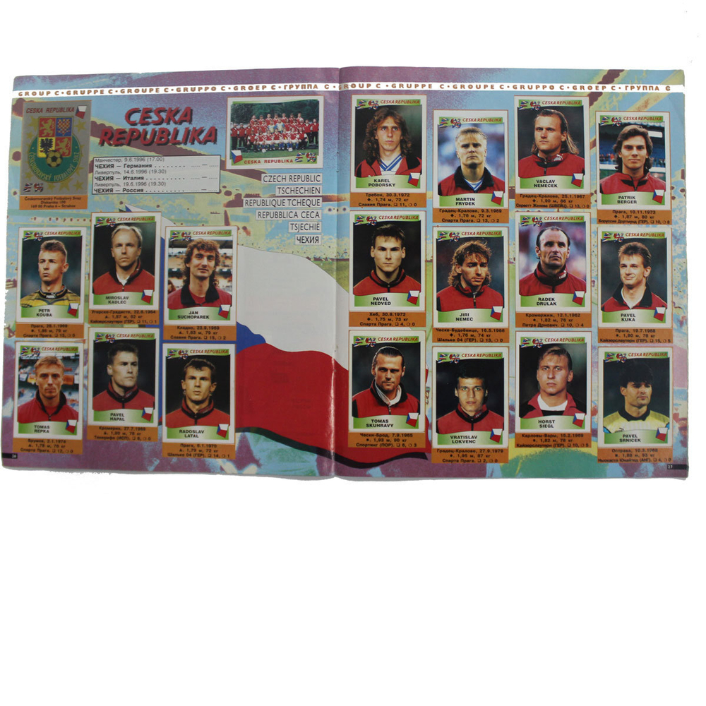 Частично заполненный альбом наклеек. PANINI Чемпионат Европы 1996. Футбол. Не хватает 90 шт. из 354