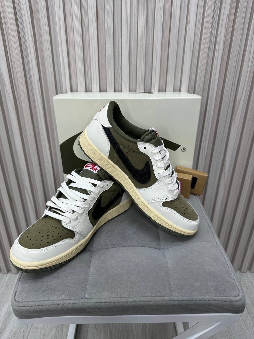 Кеды Nike Air Jordan & Travis Scott