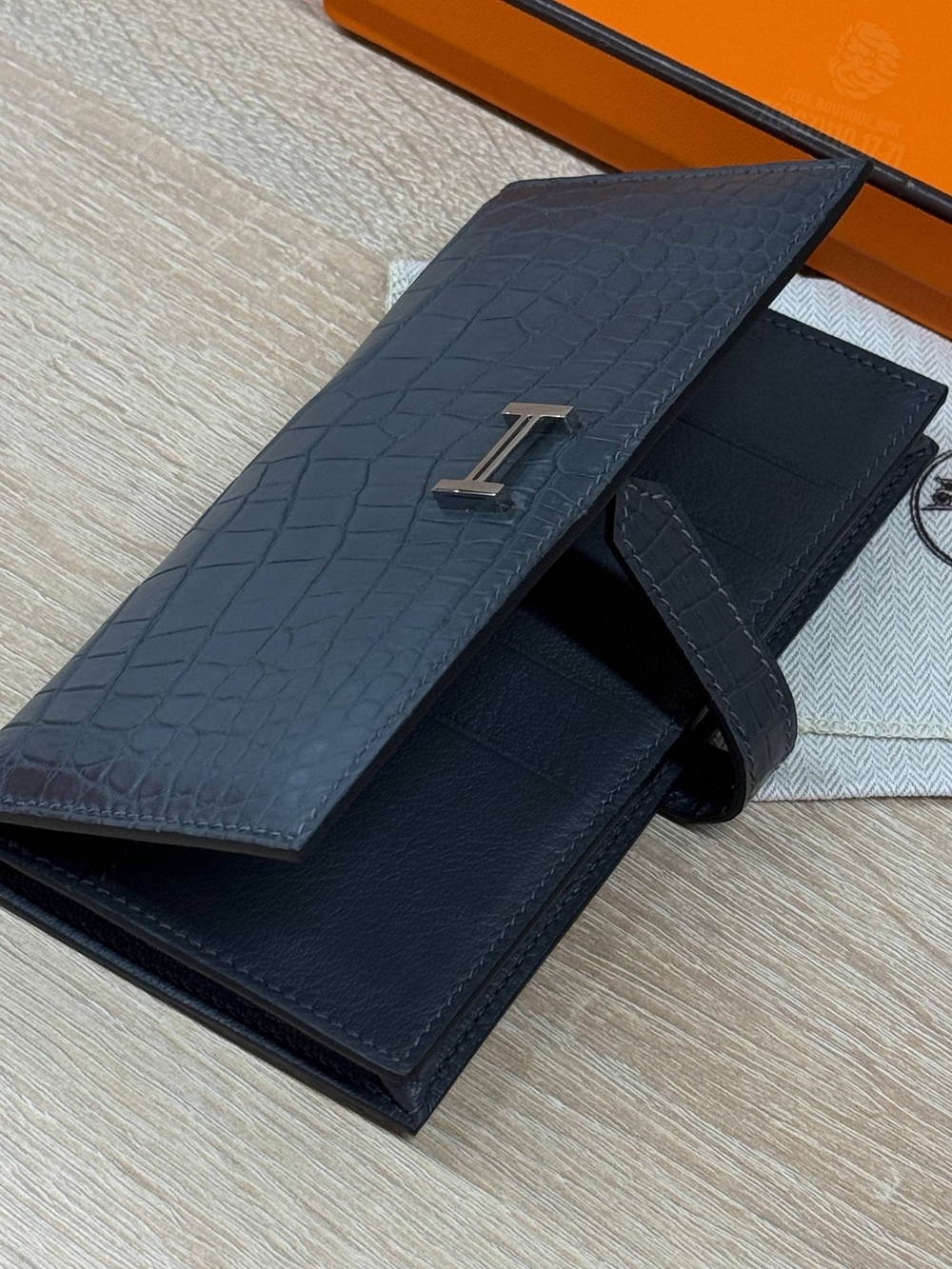 Портмоне Hermes из кожи крокодила