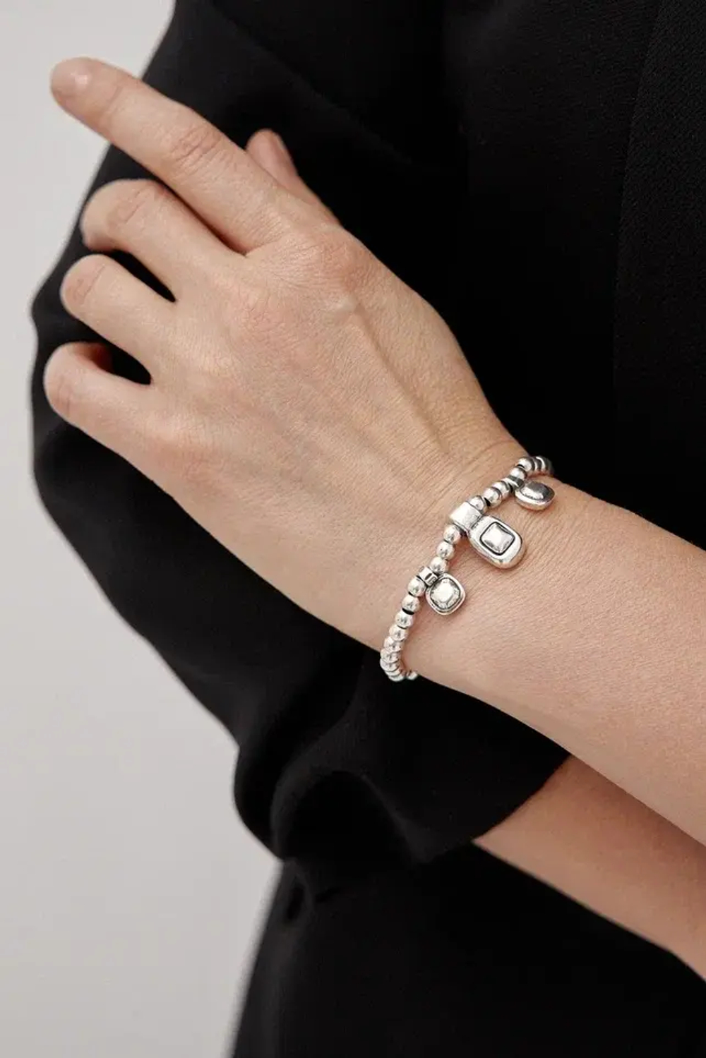Браслет Ciclon, Kubik Charm, стрейч, металл, CN-243112-00 (серебристый)