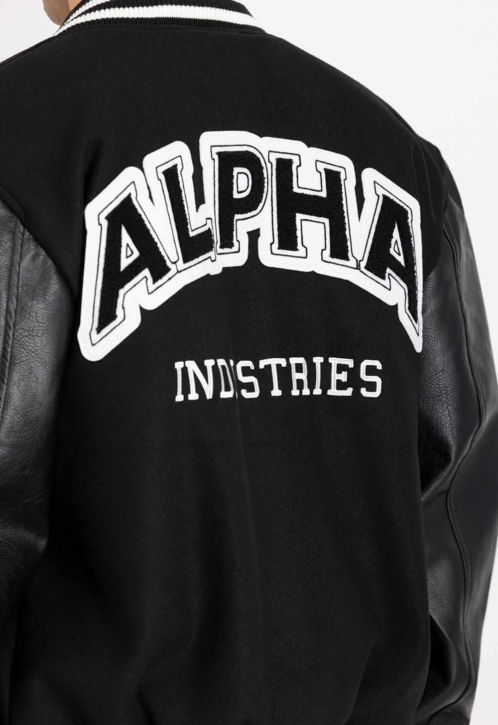 Куртка утепленная мужская ALPHA INDUSTRIES PU College Jacket