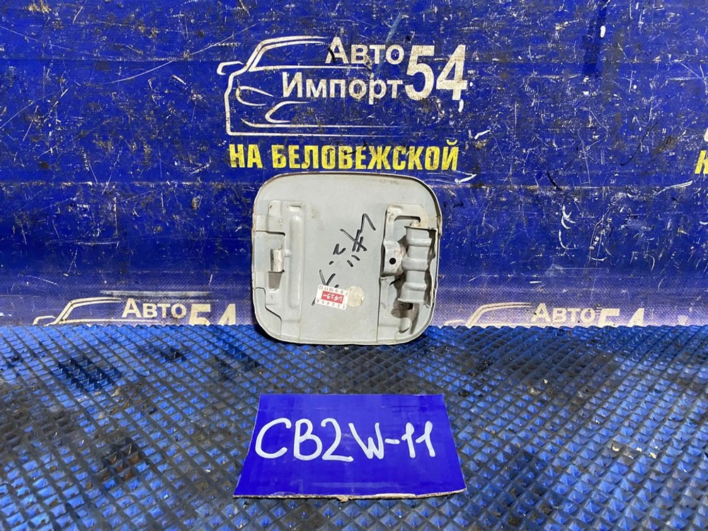 Лючок бензобака MITSUBISHI LIBERO 2001