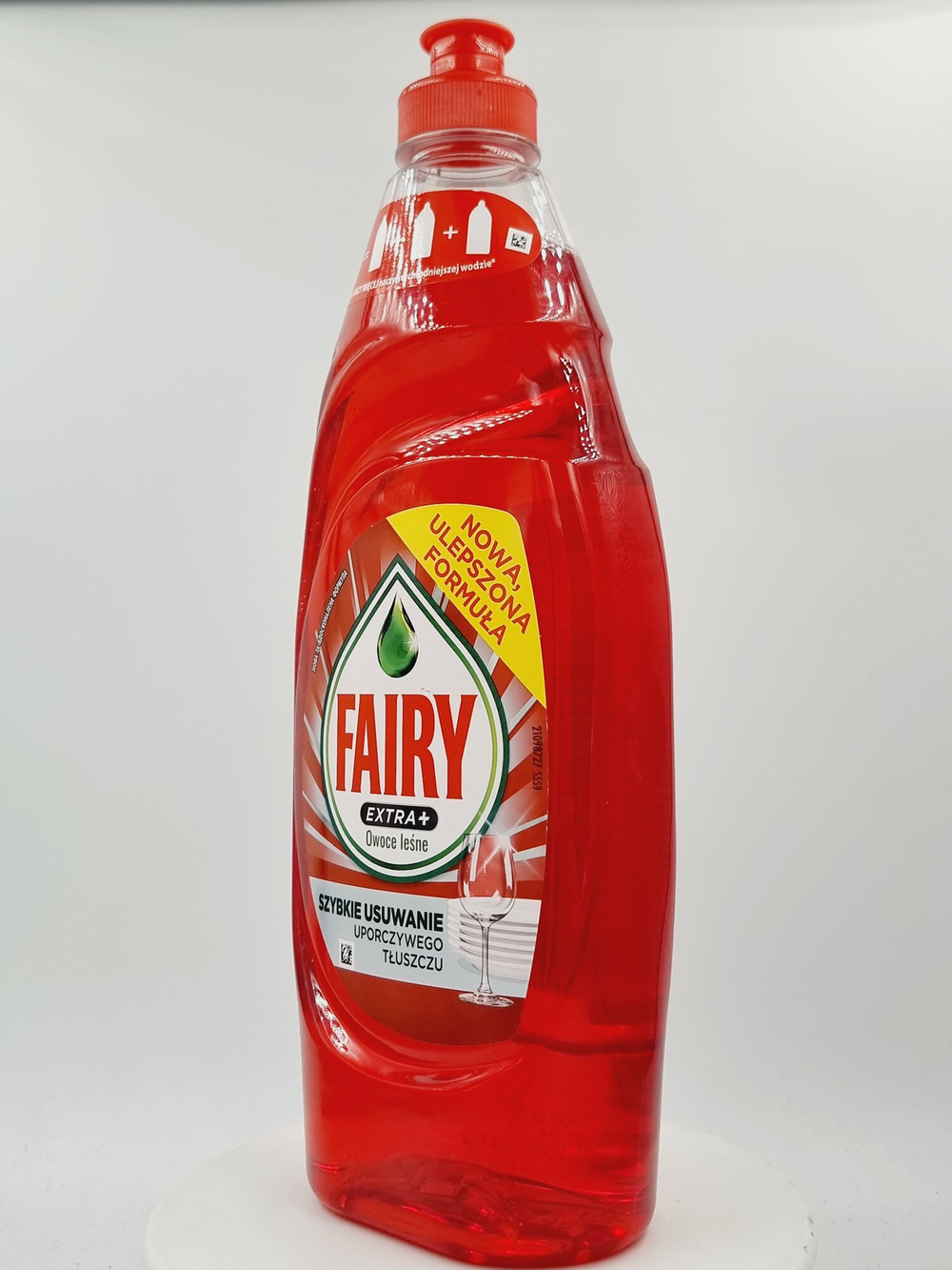 Жидкое средство для мытья посуды Fairy Extra+ с ароматом лесных фруктов 650 мл