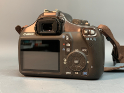 Canon 1100D kit 18-55mm 3.5-5.6 IS II 10.000 кадров