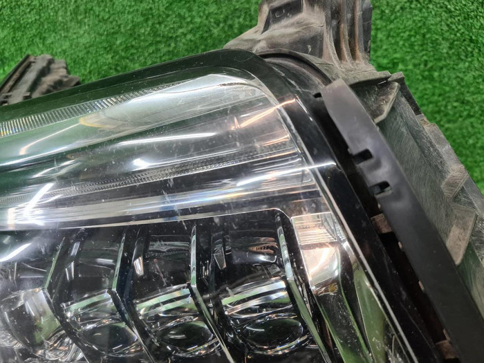 Фара левая Cadillac Escalade 4 (2014-2020) LED