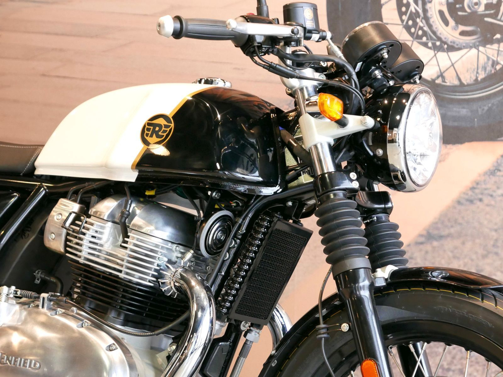 Royal Enfield Continental GT 650 Dux Deluxe (Custom / Dual tone) 2025
