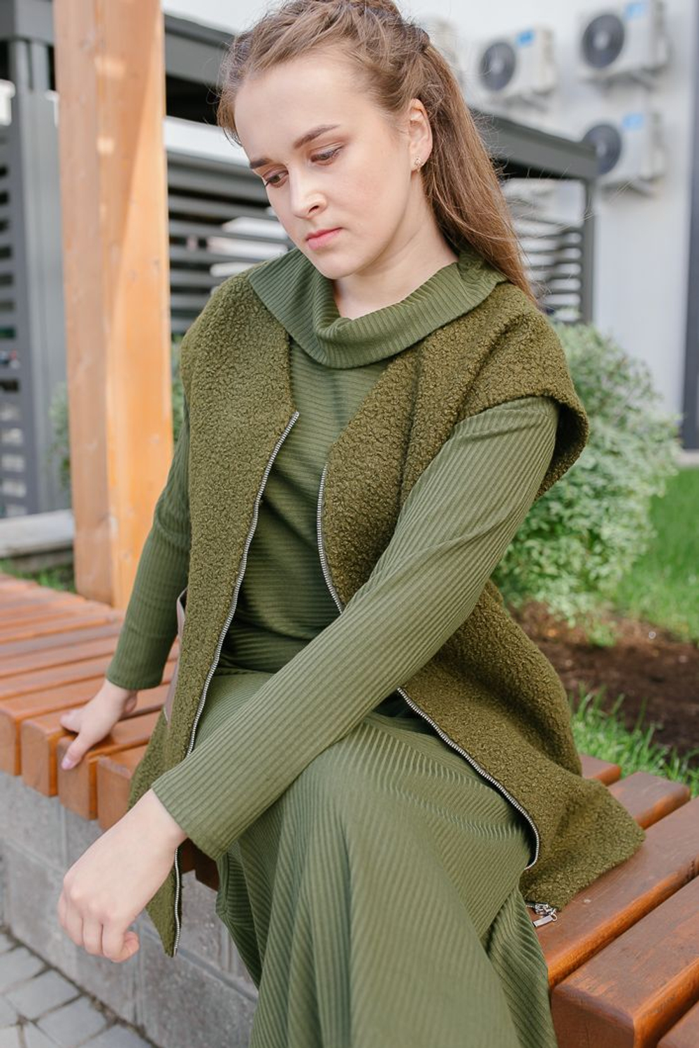 Трикотажное платье Mila Bezgerts 032АЕ, цвет Зеленый, размер 48-164