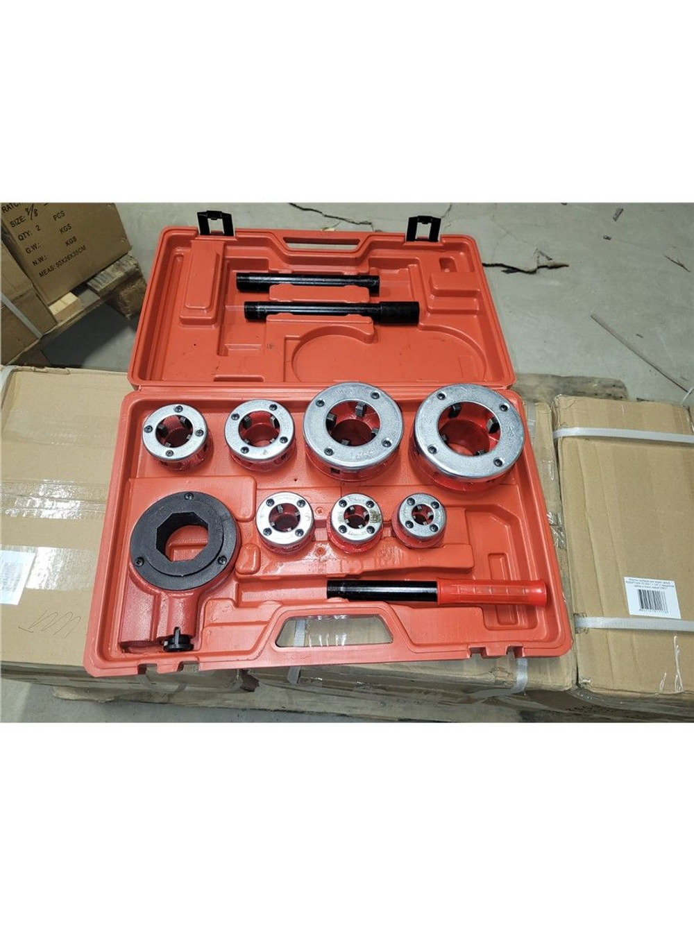Клуппы трубные набор 7 клуппов трубных 3/8"-2" BSPT с трещоткой