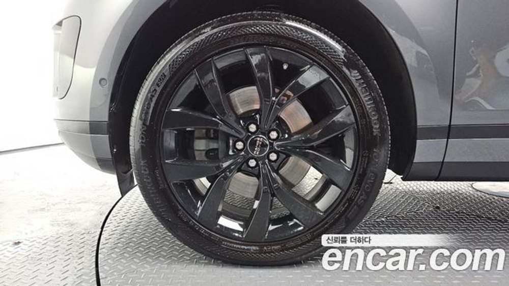 Land Rover Range Rover Evoque D180 SE — 2020