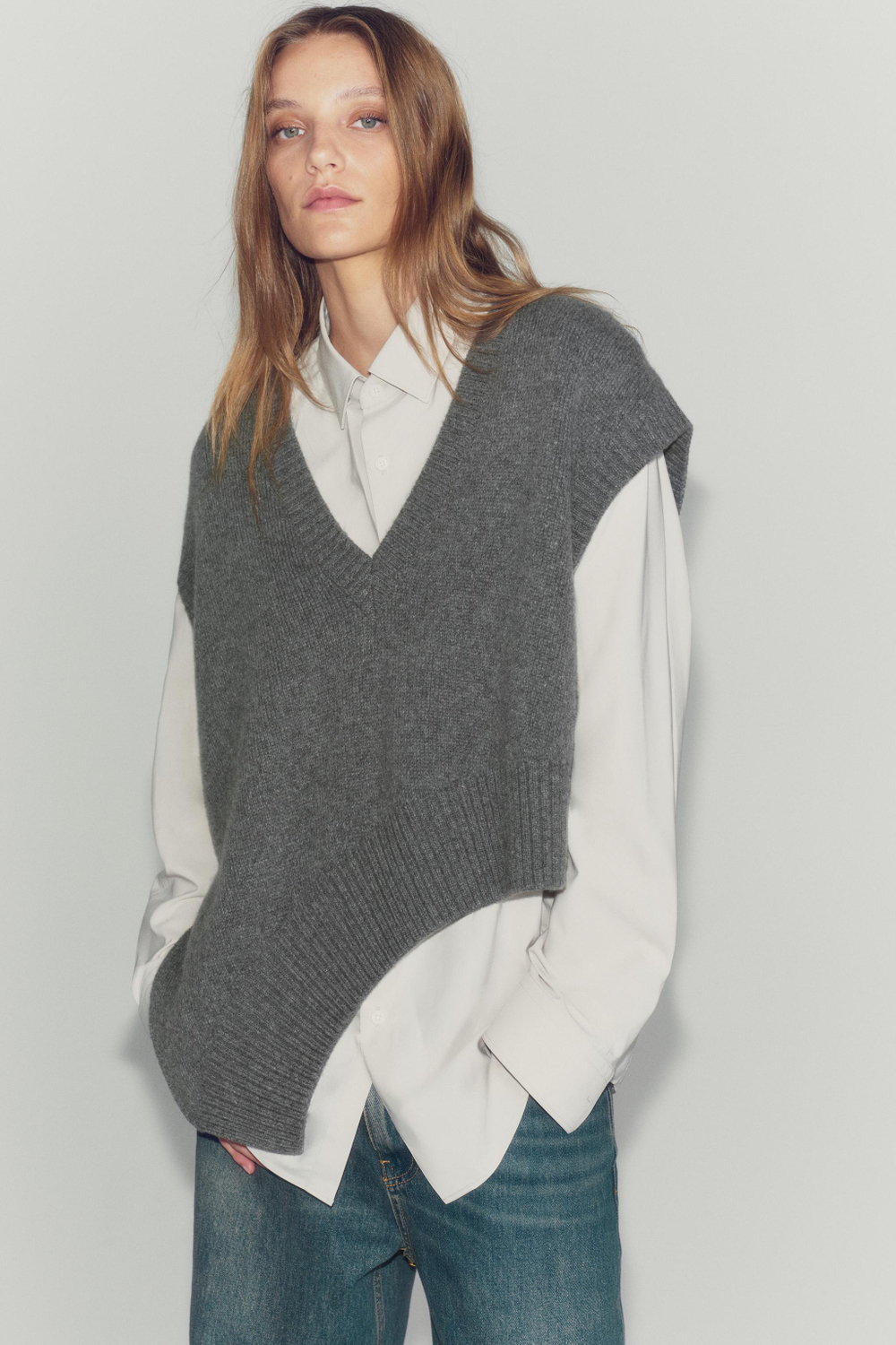 ЖИЛЕТ ИЗ СМЕСОВОЙ ШЕРСТИ С АСИММЕТРИЧНЫМ НИЗОМ — ZARA