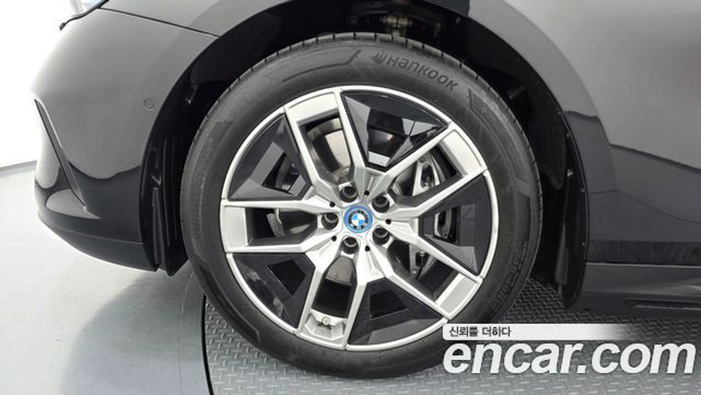 BMW i5 eDrive 40 — 2025