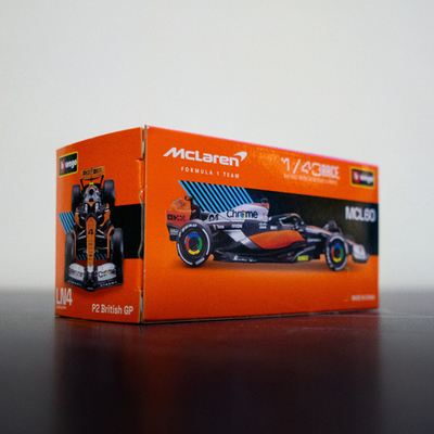 Модель McLaren F1 MCL60 Bburago 1:43