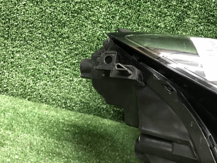 Фара правая Mazda CX-4 1 (2019-2024) LED