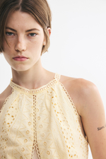 Хлопковое платье с вышивкой и вырезами - H&M
