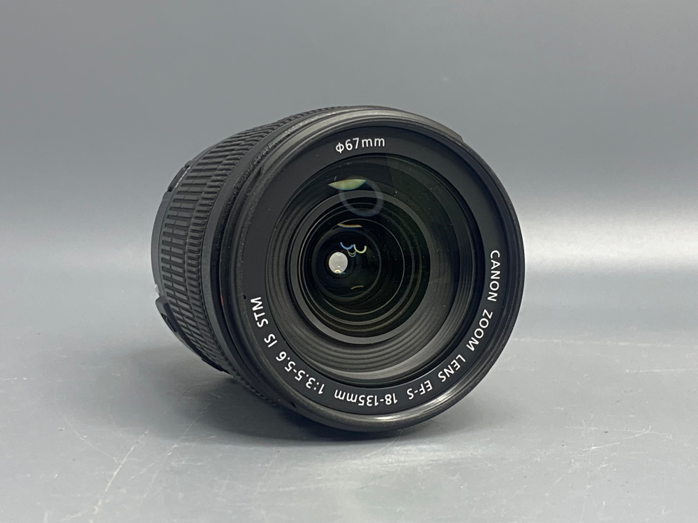 Canon EF-S 18-135mm 3.5-5.6 IS STM
