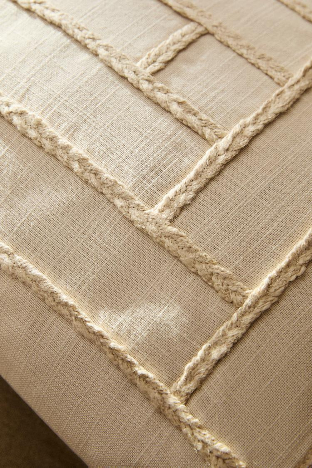 ZARA HOME ЧЕХОЛ ДЛЯ ДЕКОРАТИВНОЙ ПОДУШКИ С КОНТРАСТНЫМИ ДЕТАЛЯМИ, СВЕТЛО-БЕЖЕВЫЙ