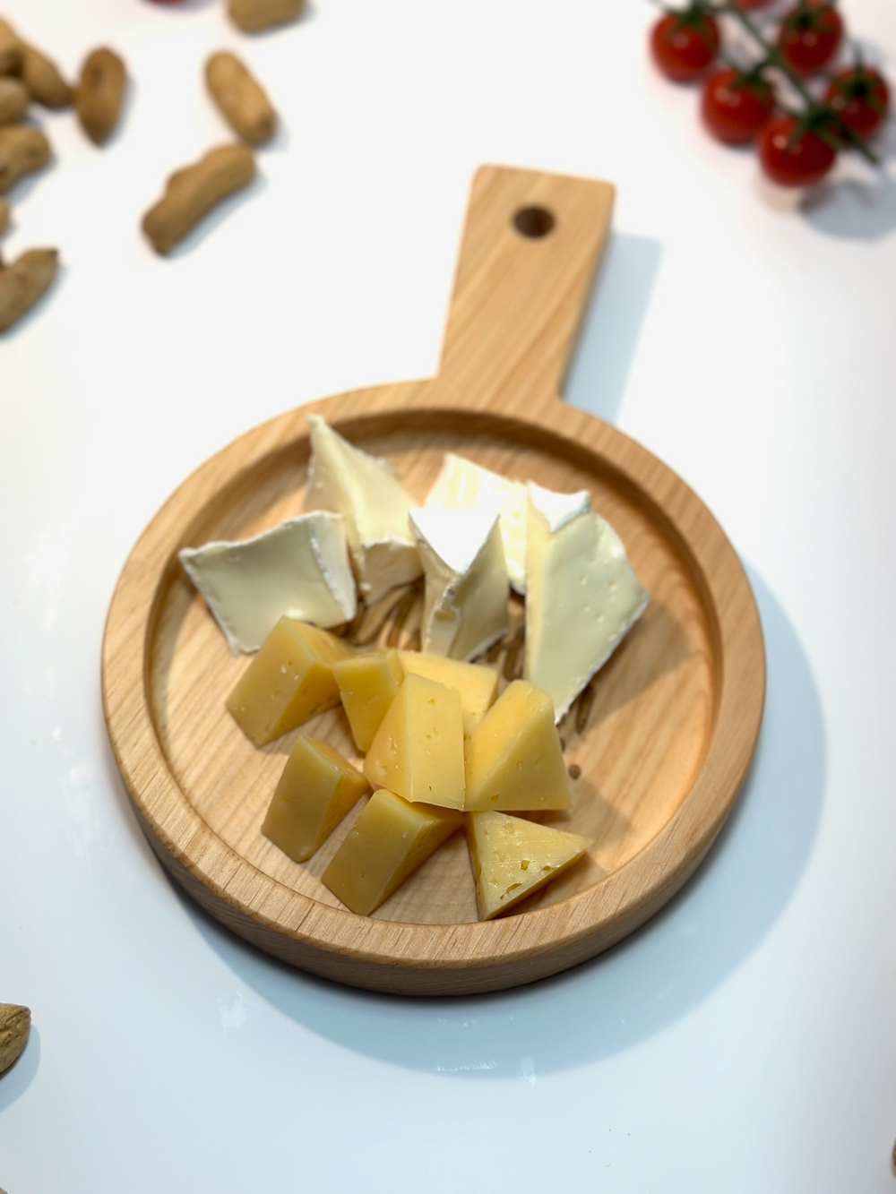 Доска круглая для подачи с ручкой