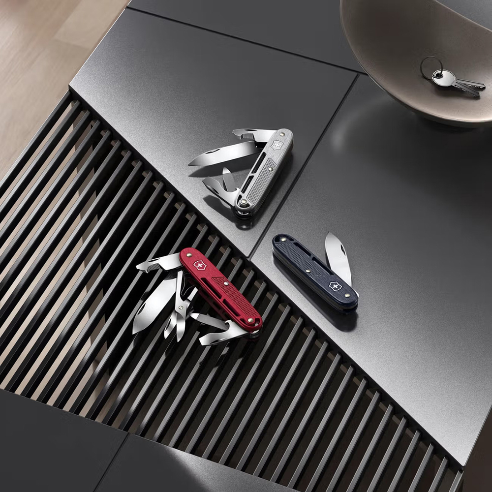 Многофункциональный складной нож Victorinox Synergy Alox, сталь 1.4110, 0.8216.22