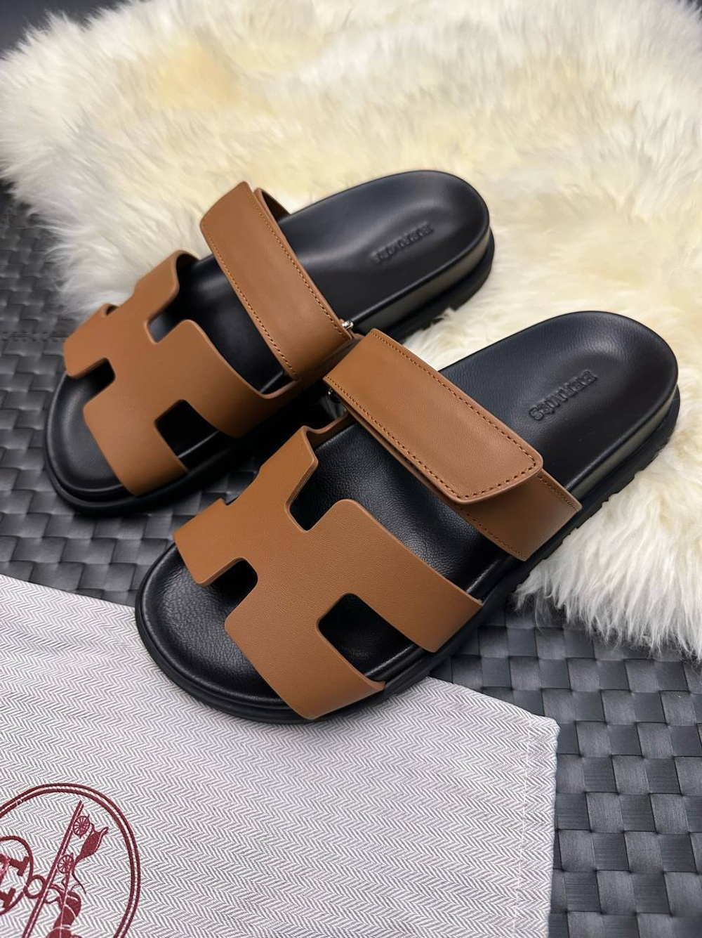 Шлепанцы Hermes