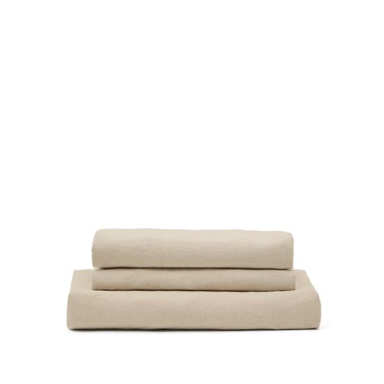 A cover designed to kep your Nora armchair in brand-new condition. Made from linen and cotton fabri