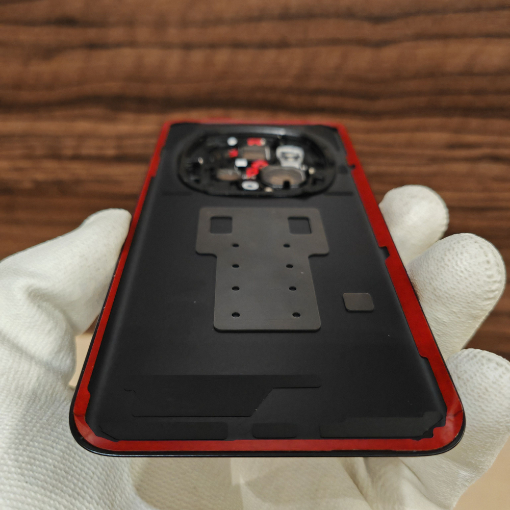 Крышка для HONOR Magic 6 Pro "Премиум качество" (заднее стекло) цвет: Чёрный графит