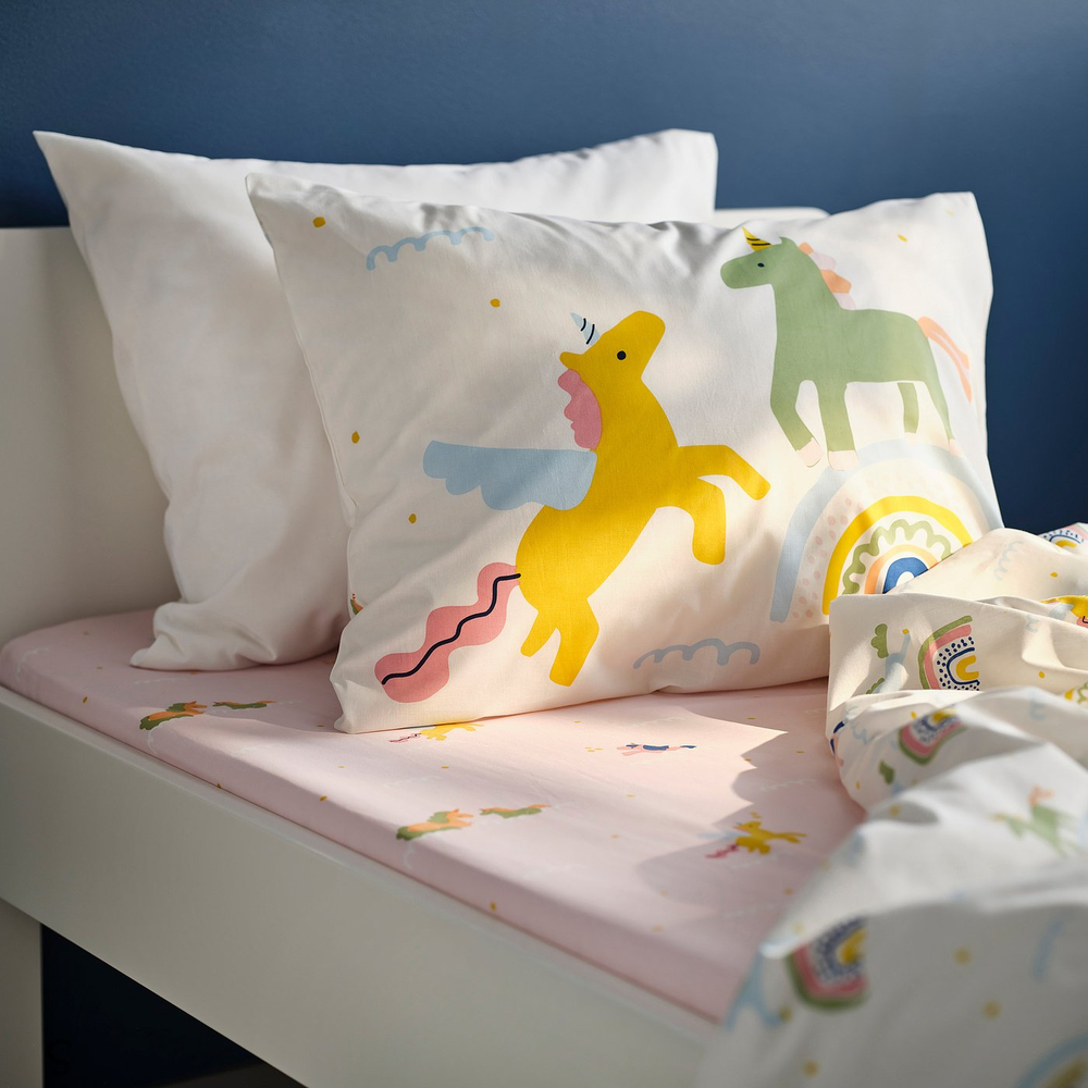 IKEA BARNDRÖM  (ИКЕА БАРНДРЁМ)  -  Простыня на резинке - розовая/с единорогами 90x200 см