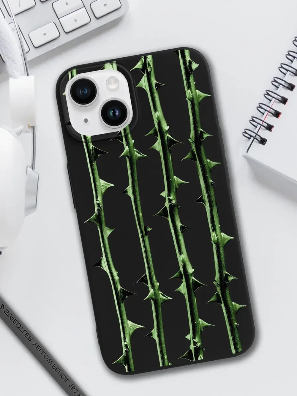 Чехол на iPhone 14 с принтом