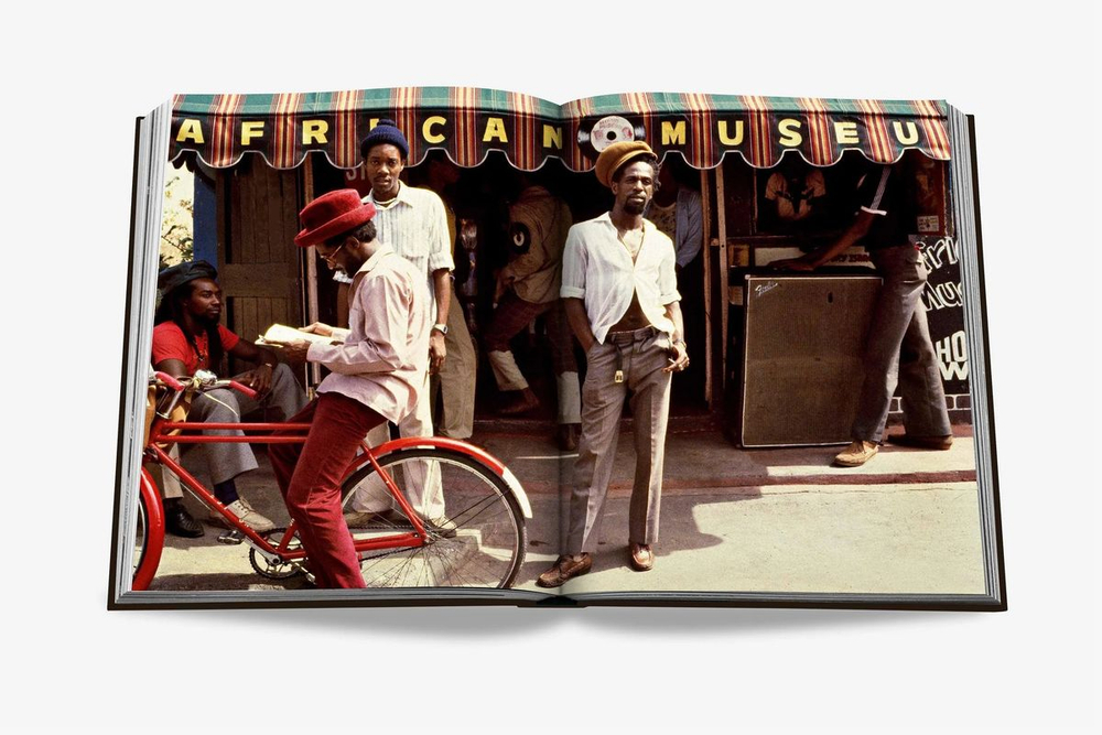 Книга Assouline Jamaica Vibes в твердом переплете