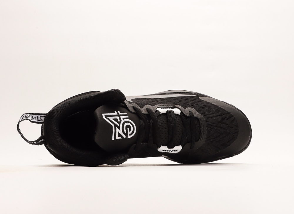 Nike Giannis Immortality 2 Black