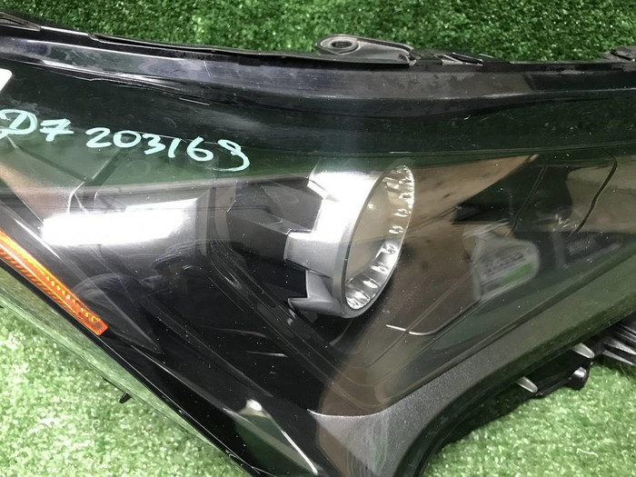 Фара правая Lexus NX 1 (2017-2021) LED