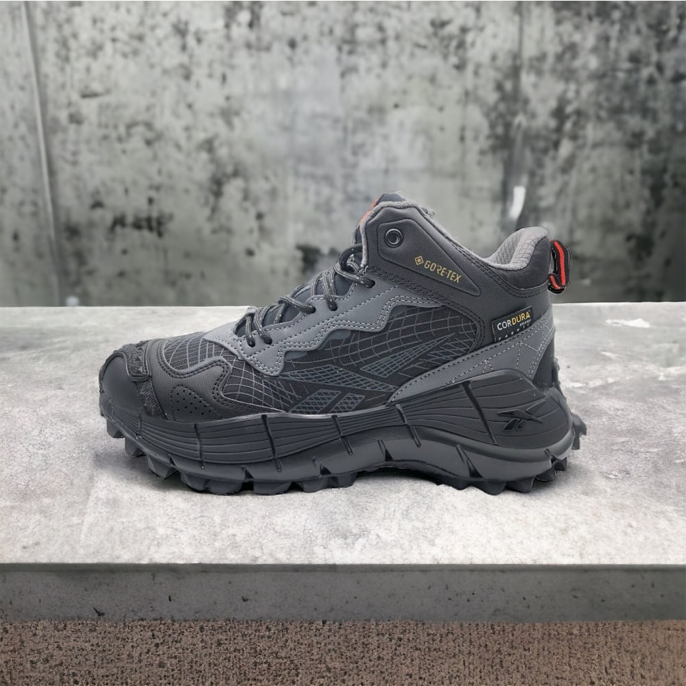 Reebok Zig Kinetica Winter • Black/Gray