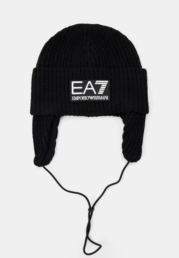 Шапка женская EA7