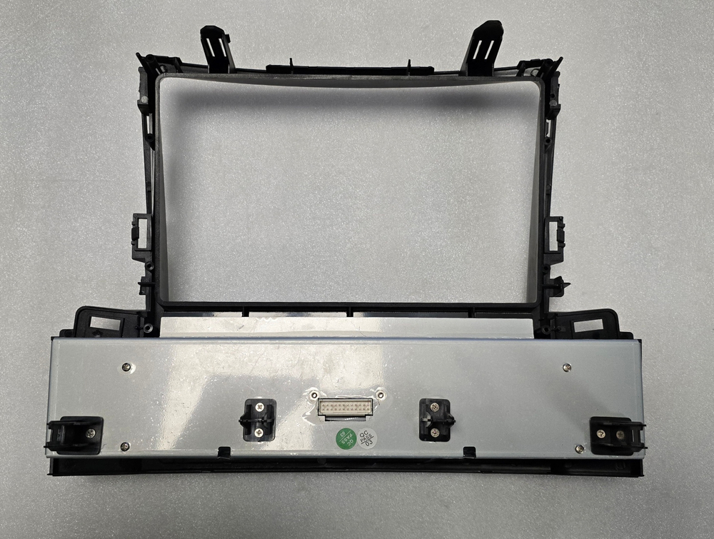 Установочный комплект для LEXUS LX 570 2007-2015  KUBERG KP-L9001FW
