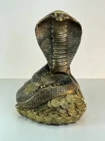 Копилка из гипса 25*20см «Кобра на монетах» (античное золото)