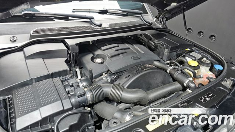 Land Rover Discovery 3.0 SDV6 SE — 2016