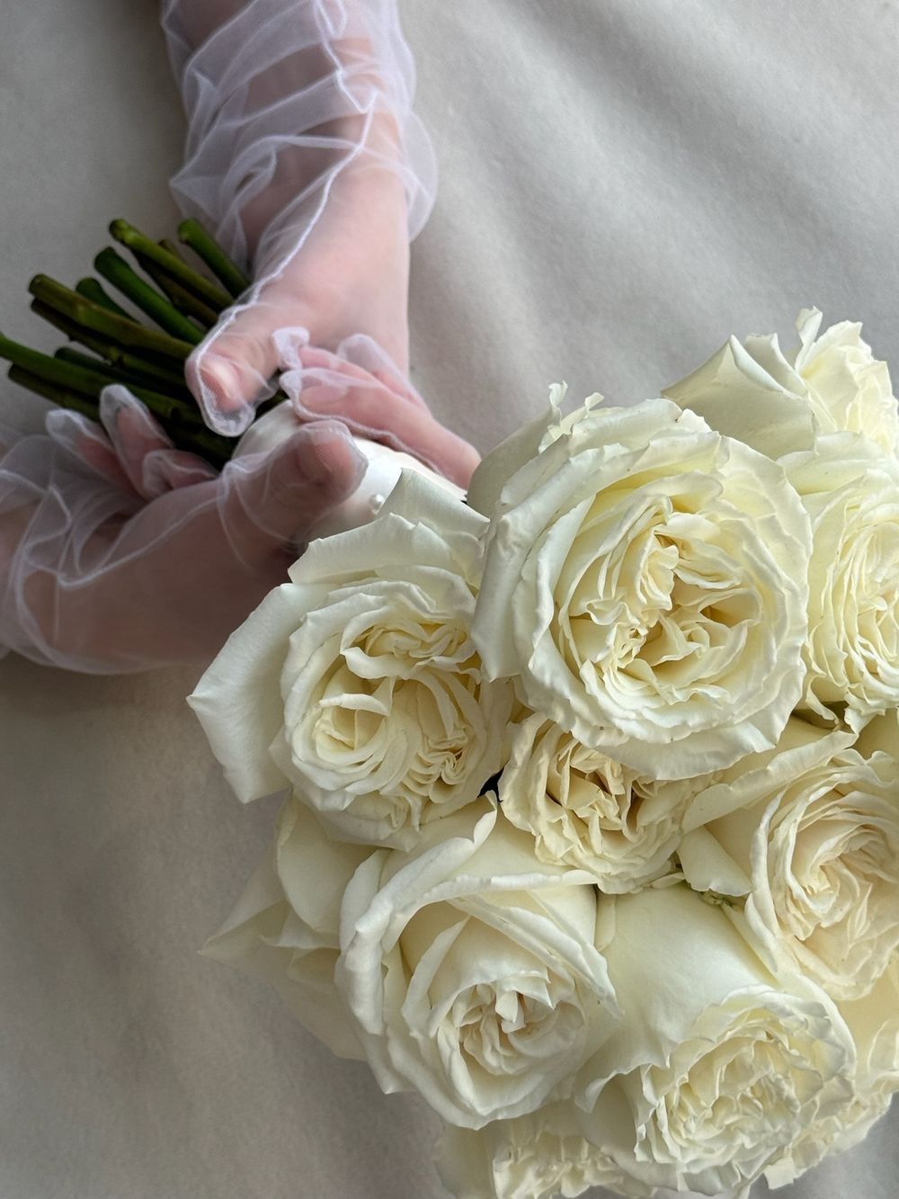 Свадебный букет из одноголовых роз