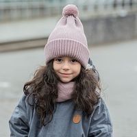 Шапка из смесовой шерсти однослойная с двойным отворотом и помпоном "Пепельная роза"