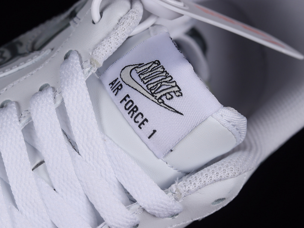 Nike Air Force 1 Low Skeleton Halloween