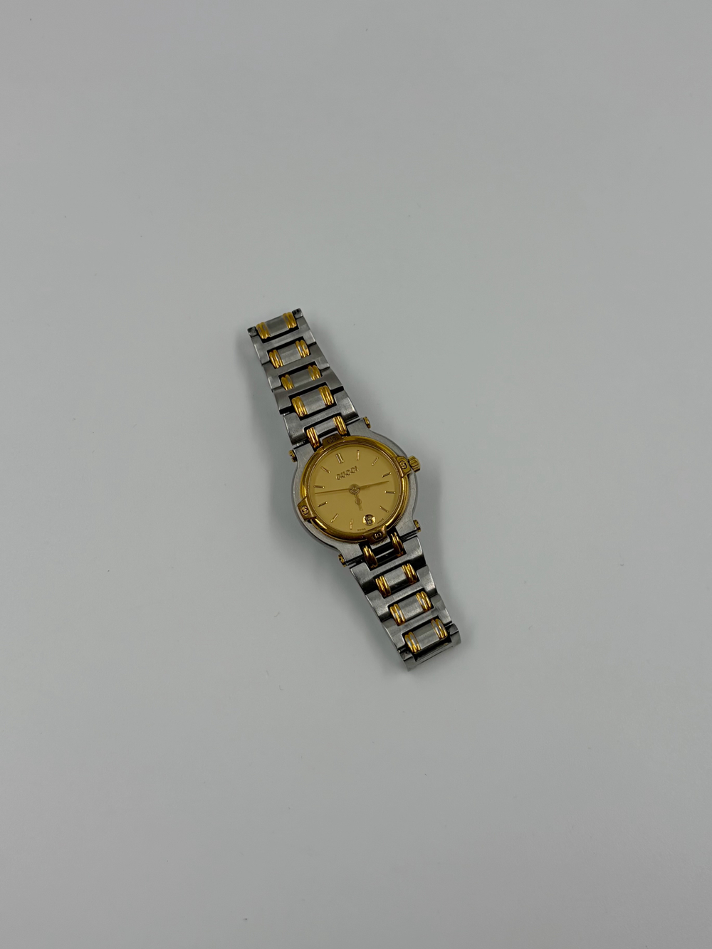 Часы Gucci 9000