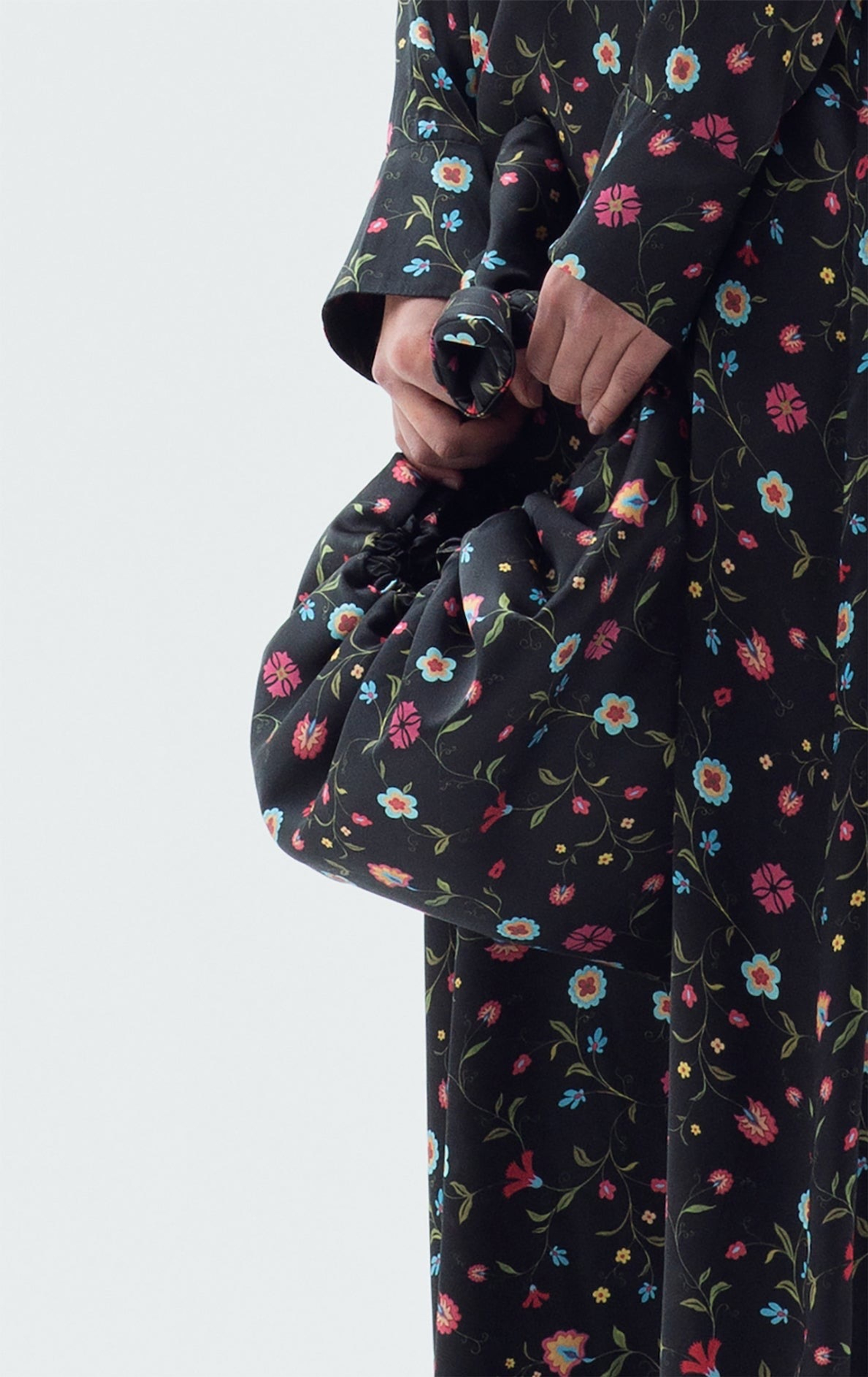 Сумка Bibi in Azi garden print черное
