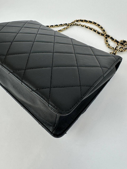Сумка Chanel Black Quilted Lambskin Leather Golden Class Medium Flap