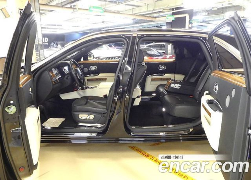 Rolls-Royce Ghost 6.6 EWB V12 — 2016