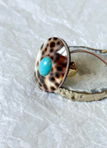 Кольцо Nature Bijoux, Surabaya, разъемное, с раковиной тигровой Ципреи и говлитом, NB25.2-19-25862 (