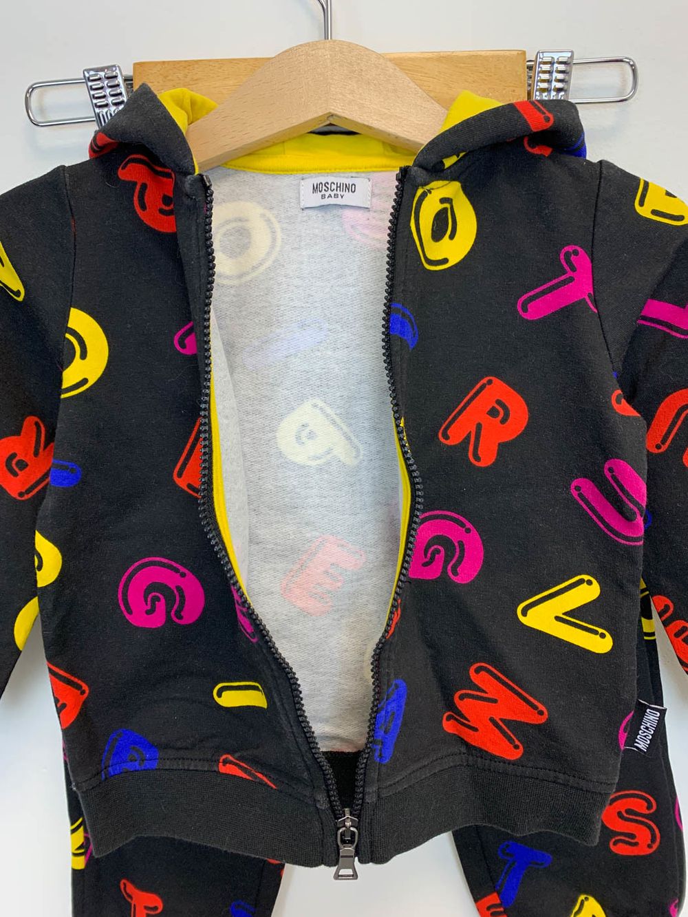 Костюм Moschino, 80