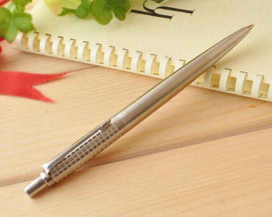 Шариковая ручка Parker Jotter Premium K172, цвет: Classic SS Chiseled , стержень: Mblue S0908840
