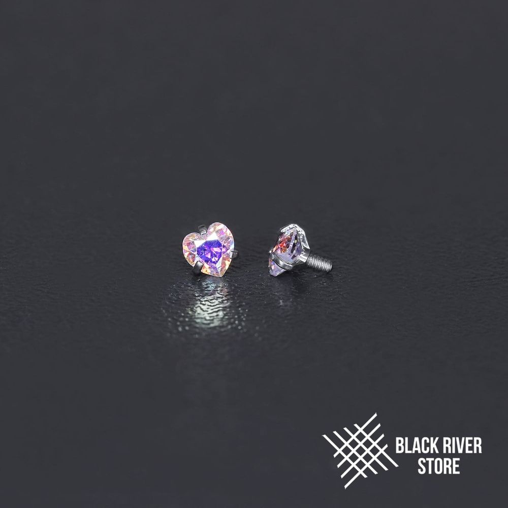 Cubic Zirconia Heart AB