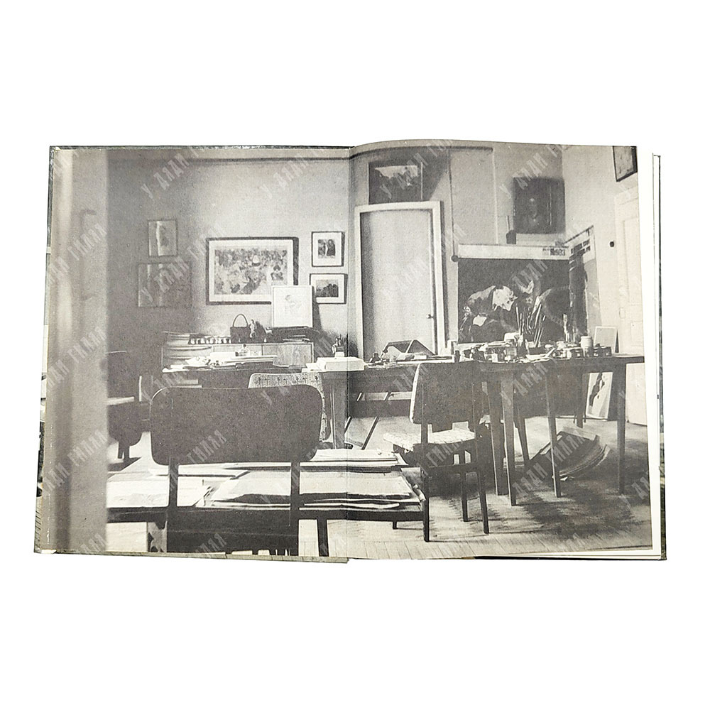 [Автографы художников] Кукрыниксы. Политическая сатира. 1929-1946 : альбом, 1973.